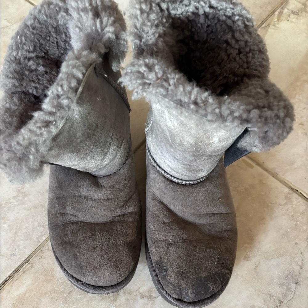 Ugg boots grey with bows